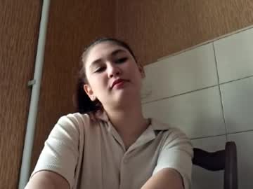 Michellepoll Chaturbate stream image from March 04, 2026