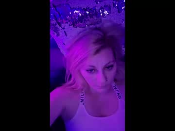 Trixiee01 Chaturbate stream image from March 04, 2026