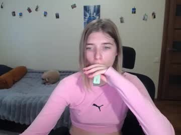 Helen_Woww Chaturbate stream image from March 04, 2026