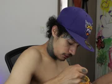 Trieone Chaturbate stream image from March 04, 2026