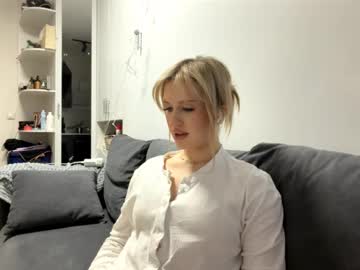 Antoniettasiregar Chaturbate stream image from March 04, 2026