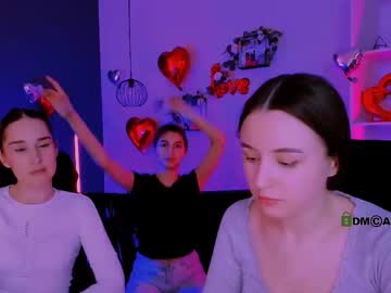 Leslie_Bird Chaturbate stream image from March 04, 2026