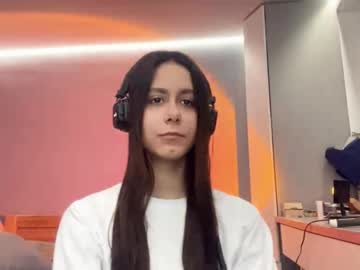 Celinebinegar Chaturbate stream image from March 04, 2026