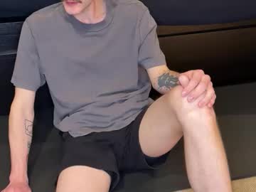 Hungforyoux Chaturbate stream image from March 04, 2026