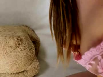 Melmooon Chaturbate stream image from March 04, 2026