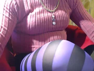 Suezy32 Chaturbate stream image from March 05, 2026