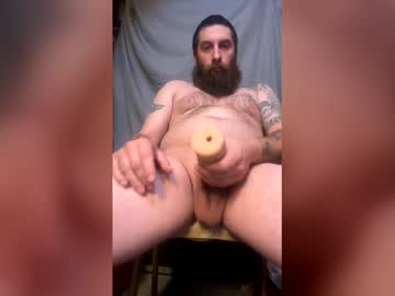 Beardedbri Chaturbate stream image from March 05, 2026