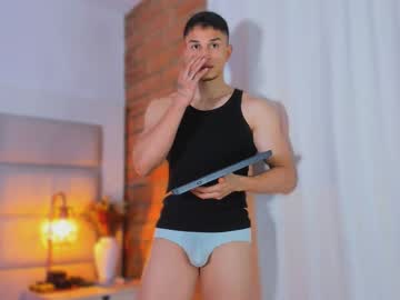 Jhosua_Hunt Chaturbate stream image from March 05, 2026