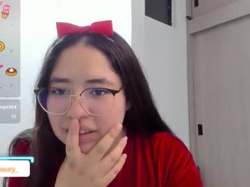 Lauxury Chaturbate stream image from March 05, 2026