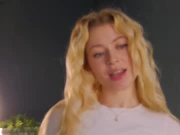 Mozaly Chaturbate stream image from March 05, 2026