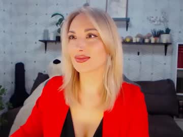 Millaxqueen Chaturbate stream image from March 05, 2026