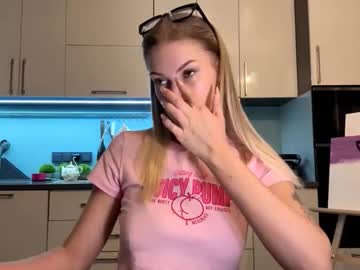 Raeannschemmer Chaturbate stream image from March 05, 2026