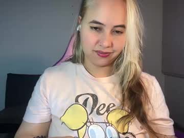 Mirilinda Chaturbate stream image from March 06, 2026