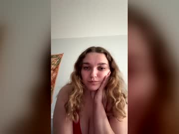 Lizzyrosie Chaturbate stream image from March 06, 2026