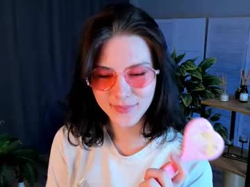 Christaschrecongost Chaturbate stream image from March 06, 2026