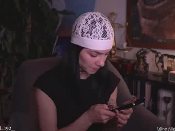 Hollylinder_ Chaturbate stream image from March 07, 2026