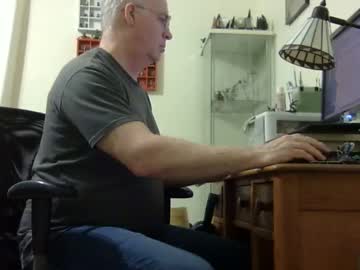 Chris2002b Chaturbate stream image from March 07, 2026