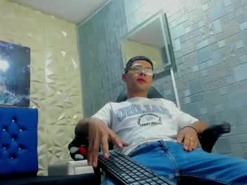 Christopergiraldo Chaturbate stream image from March 07, 2026