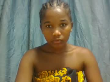 Mamieriela Chaturbate stream image from March 07, 2026