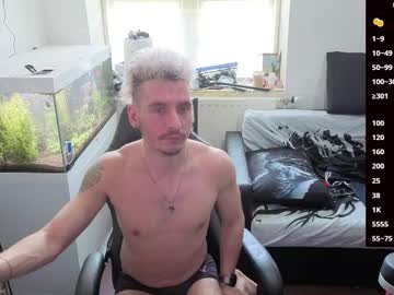 Rayzel31 Chaturbate stream image from March 09, 2026