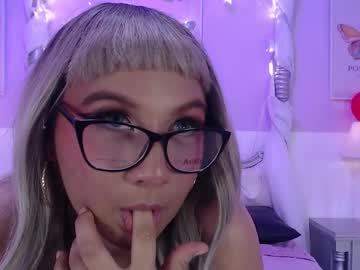 Oriana_Larsson Chaturbate stream image from March 09, 2026