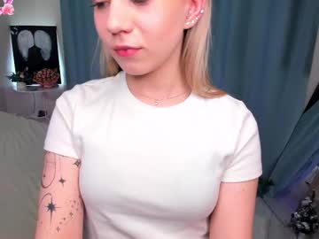 Lily_Cloudy Chaturbate stream image from March 09, 2026