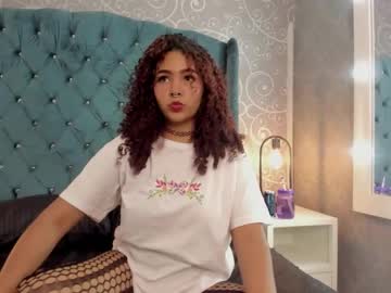 Coralinered Chaturbate stream image from March 09, 2026