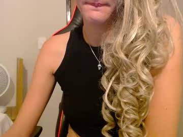 Dara6099 Chaturbate stream image from March 10, 2026