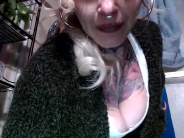Twinklelittlestarla stream image from March 10, 2026