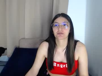 Lessliee Chaturbate stream image from March 10, 2026