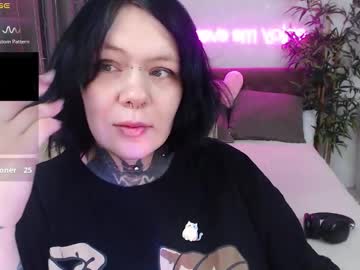 Qwerty_Annie Chaturbate stream image from March 10, 2026