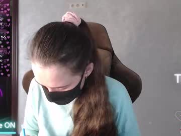 M00n8kiki Chaturbate stream image from March 10, 2026