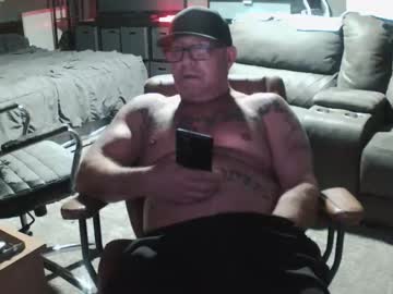 Init2dentit Chaturbate stream image from March 10, 2026