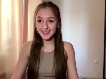 Kimireaves Chaturbate stream image from March 10, 2026