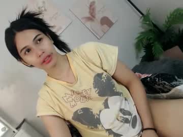 Momi_Khem019 Chaturbate stream image from March 10, 2026