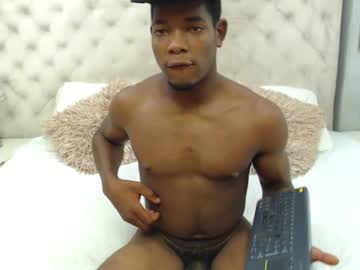 Davidblackxl Chaturbate stream image from March 10, 2026