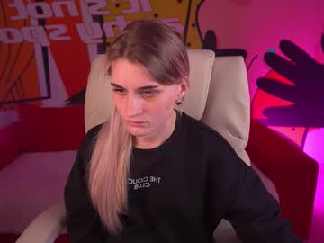 Diamondnina Chaturbate stream image from March 10, 2026