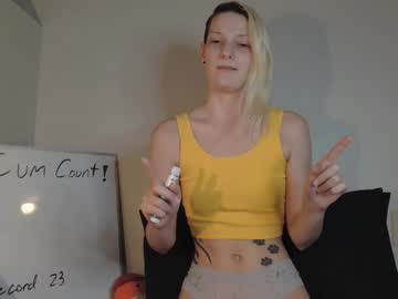 Ashquartz Chaturbate stream image from March 11, 2026