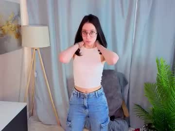 Retaschickedanz Chaturbate stream image from March 11, 2026