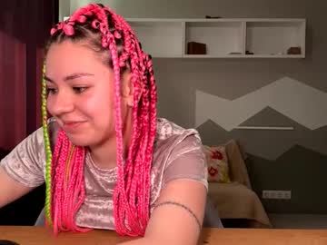 Karisaeitniear Chaturbate stream image from March 11, 2026