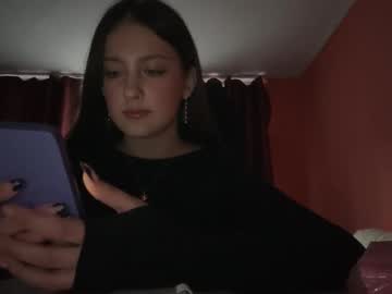 Trinaignasiak Chaturbate stream image from March 11, 2026