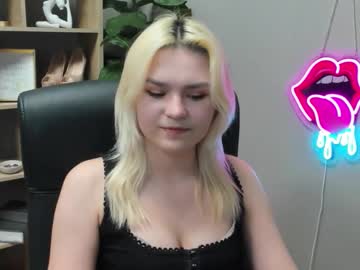 Lilysweetxo Chaturbate stream image from March 11, 2026