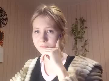 Novellahartig Chaturbate stream image from March 11, 2026
