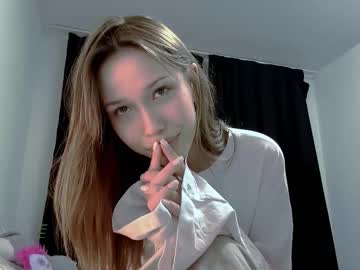 Roseannecusick Chaturbate stream image from March 11, 2026