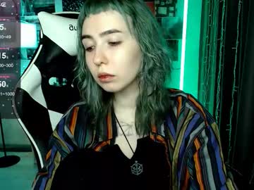 Julscinamon Chaturbate stream image from March 11, 2026