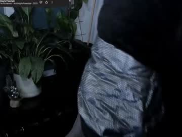 Whiteegrimm Chaturbate stream image from March 11, 2026
