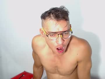 Gogosexx Chaturbate stream image from March 12, 2026