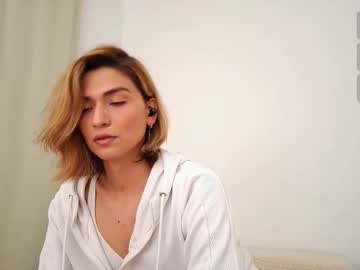 Skyamber8v2 Chaturbate stream image from March 12, 2026
