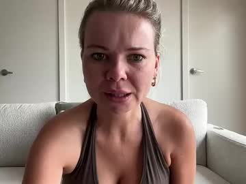 Downunderblondie Chaturbate stream image from March 12, 2026