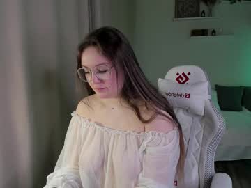 Lauraa_Collins Chaturbate stream image from March 12, 2026